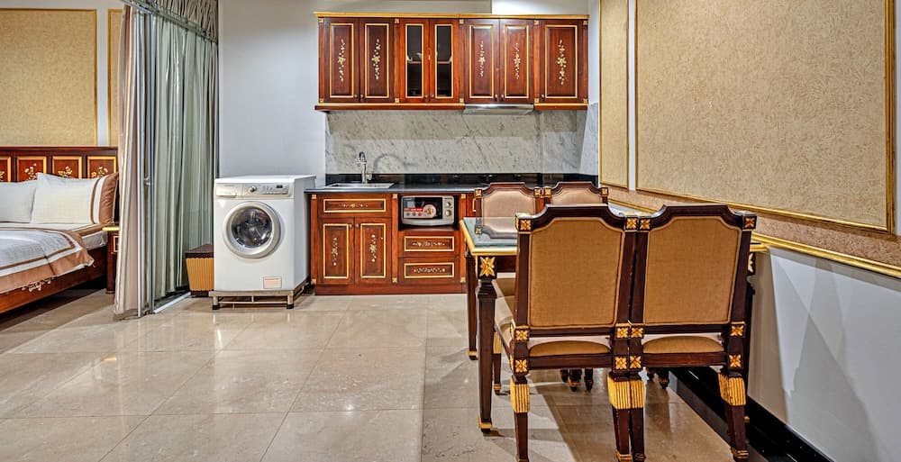 S79 Residences 345AB Apartment, Private kitchen