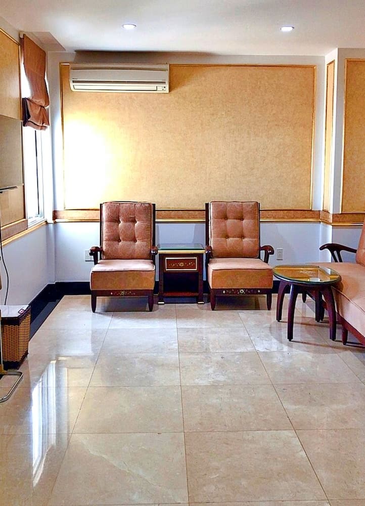 S79 Residences 345AB Apartment, Private kitchen