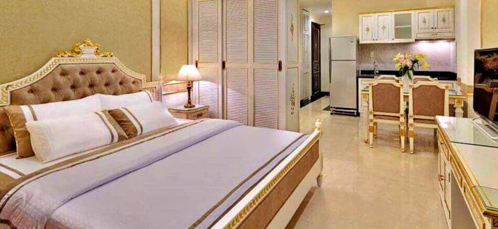 S79 Residences 345AB Apartment, Private kitchen