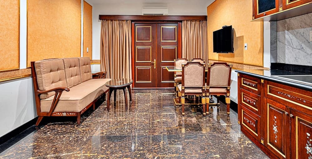 S79 Residences 345AB Apartment, Private kitchen