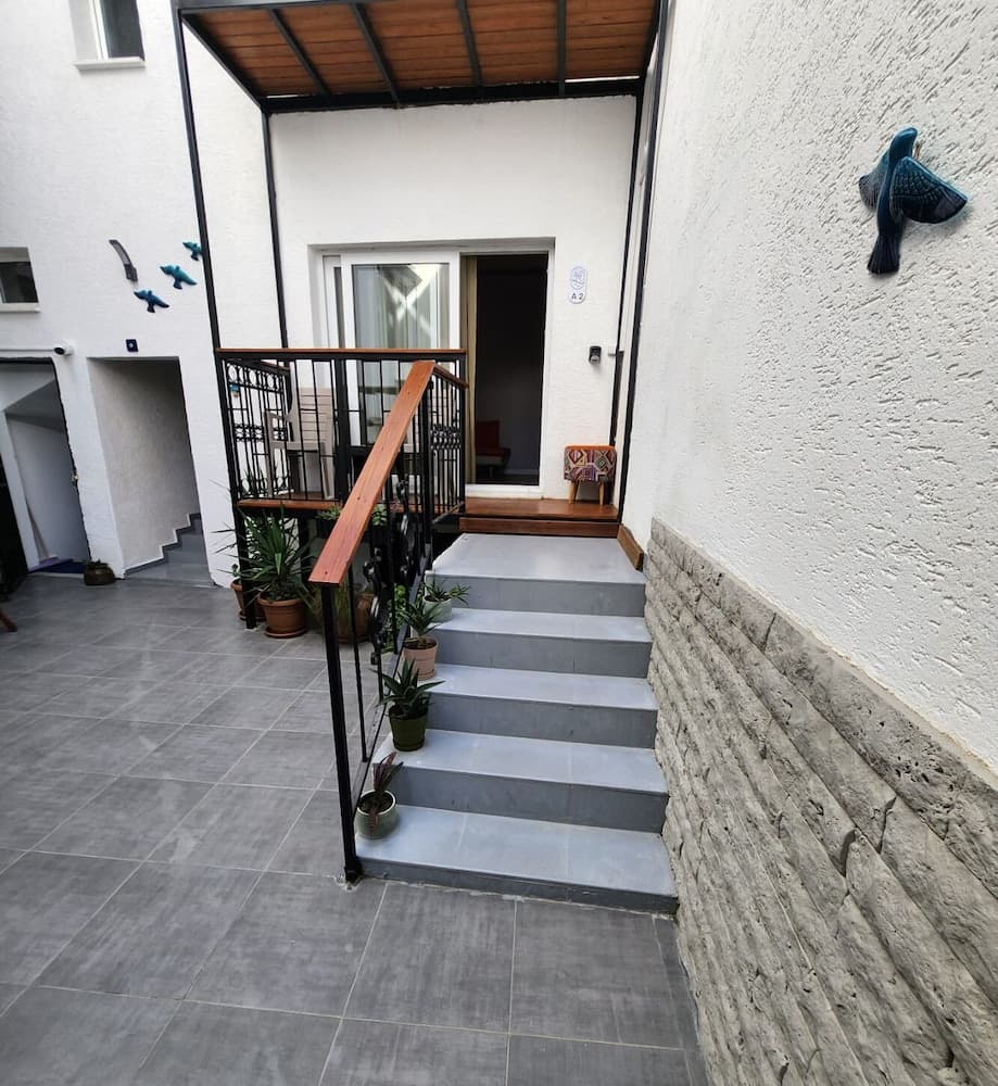 BD Suites, Courtyard view