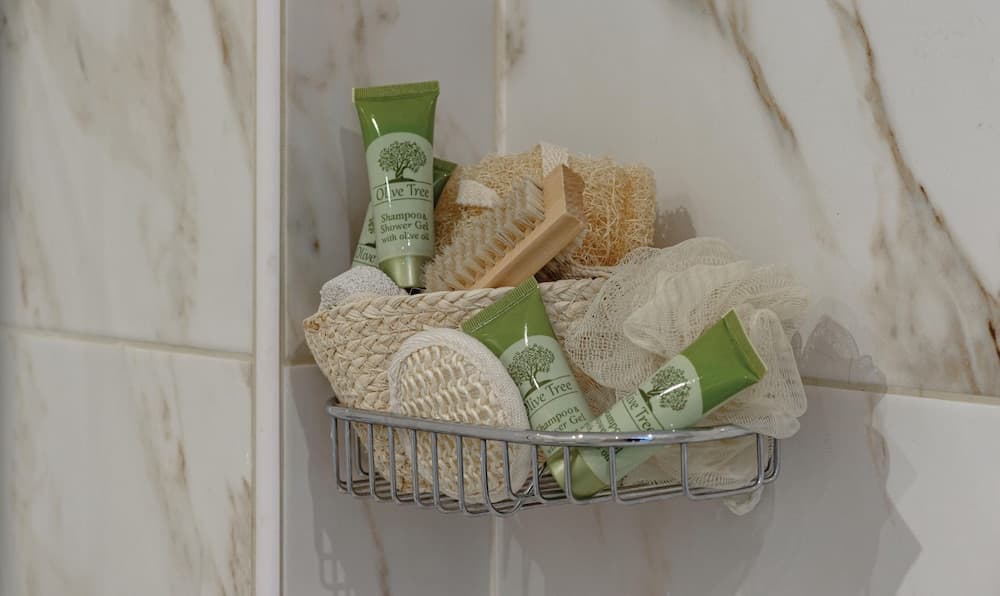 Zilean Apartment Airport by Airstay, Bathroom