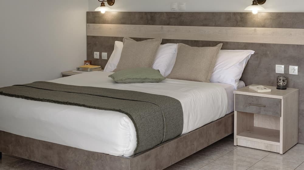 Zilean Apartment Airport by Airstay, Room