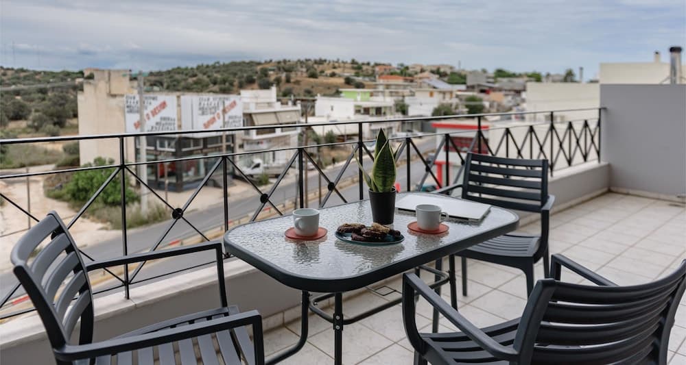 Zilean Apartment Airport by Airstay, View from room