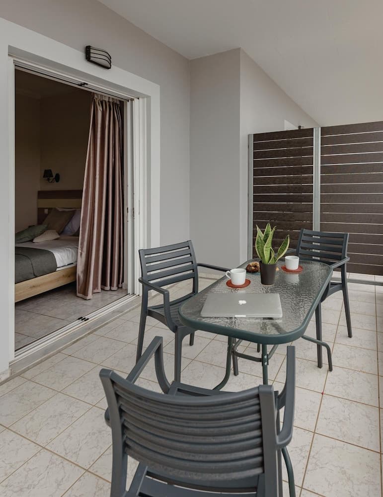 Zilean Apartment Airport by Airstay, View from room