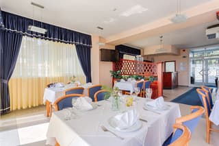 Viktorija Hotel, 