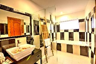 La Residence Blanc D' Angkor, 