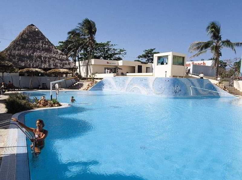 Hotel  Sunbeach, Pool