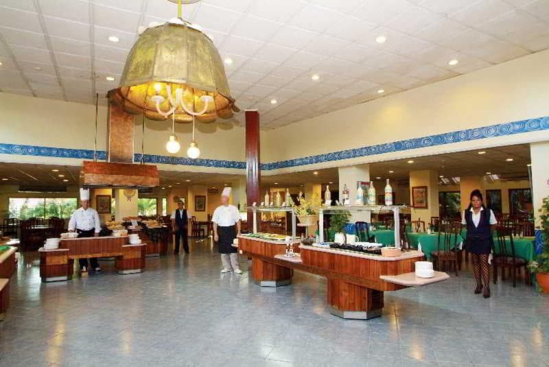 Hotel  Sunbeach, Restaurant