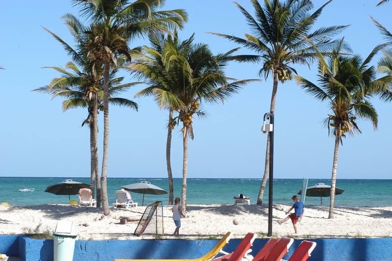 Hotel Brisas Santa Lucia, Beach