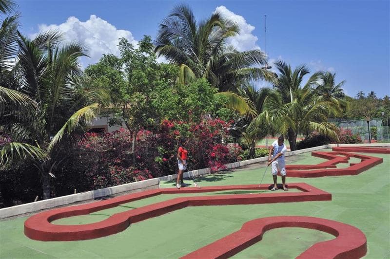 Sol Varadero Beach, Sports and Entertainment