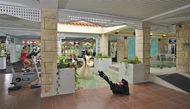 Sol Varadero Beach, Sports and Entertainment