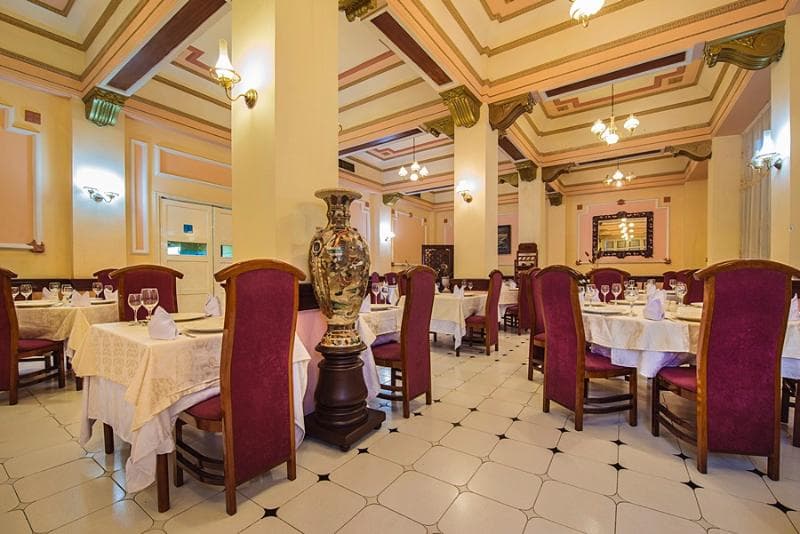 Hotel Plaza, General view