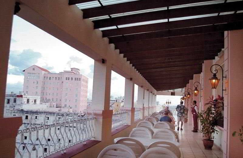 Hotel Plaza, Terrace