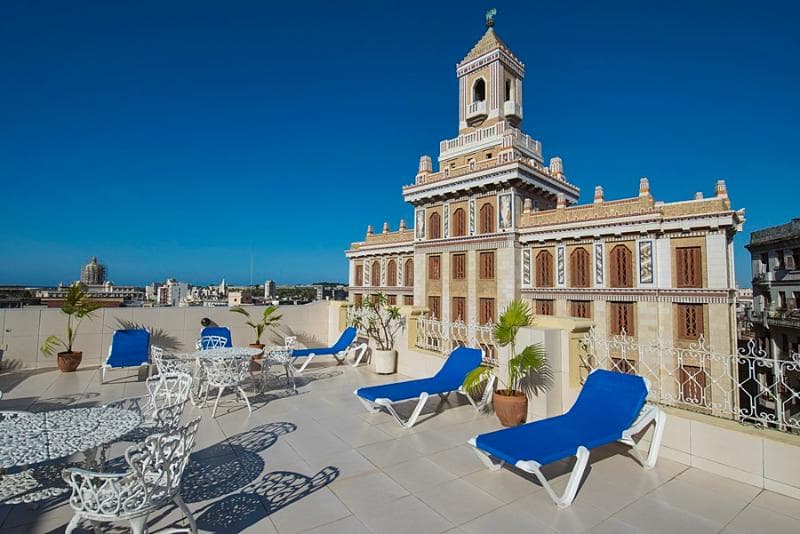 Hotel Plaza, Terrace