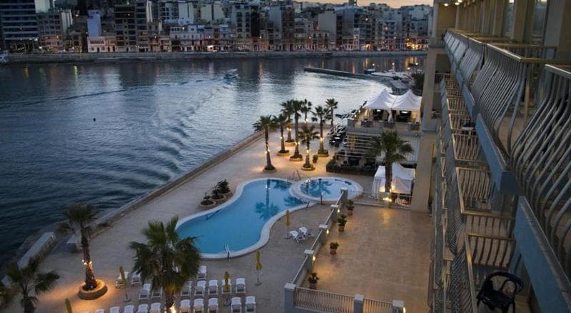 Cavalieri Art Hotel, General view