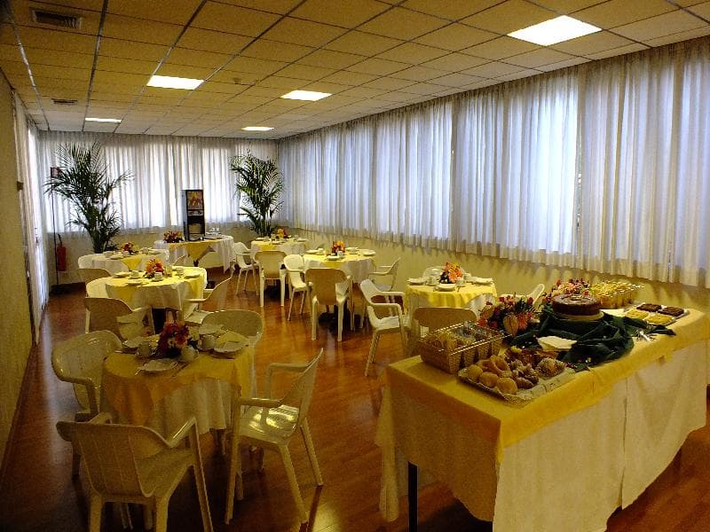 Consul Hotel, Restaurant