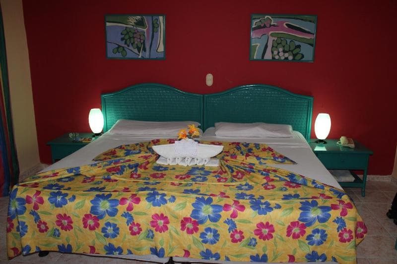 Islazul Los Delfines, Room