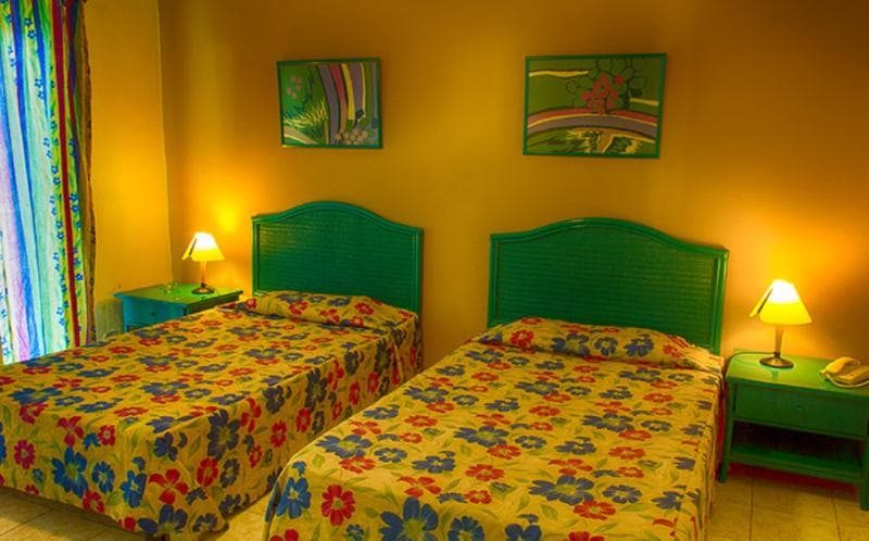 Islazul Los Delfines, Room