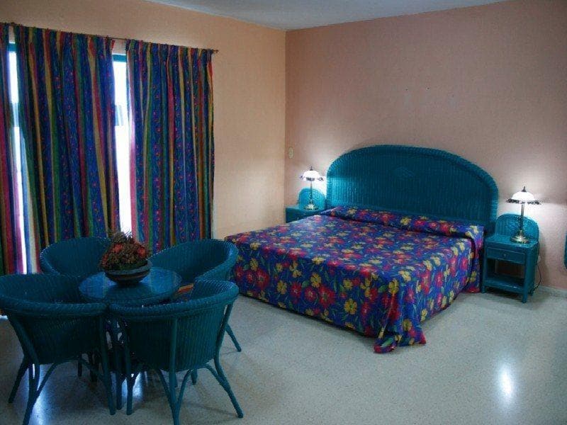 Islazul Los Delfines, Room