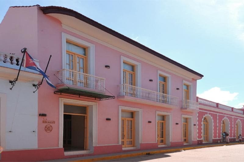 Hotel E La Ronda, General view