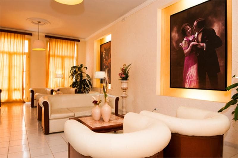 Hotel E La Ronda, Lobby