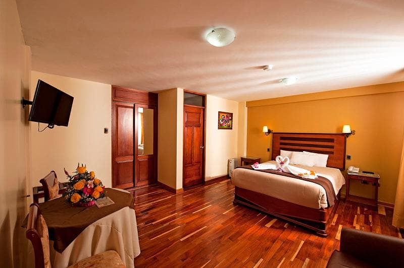 Mabey Urubamba, Room