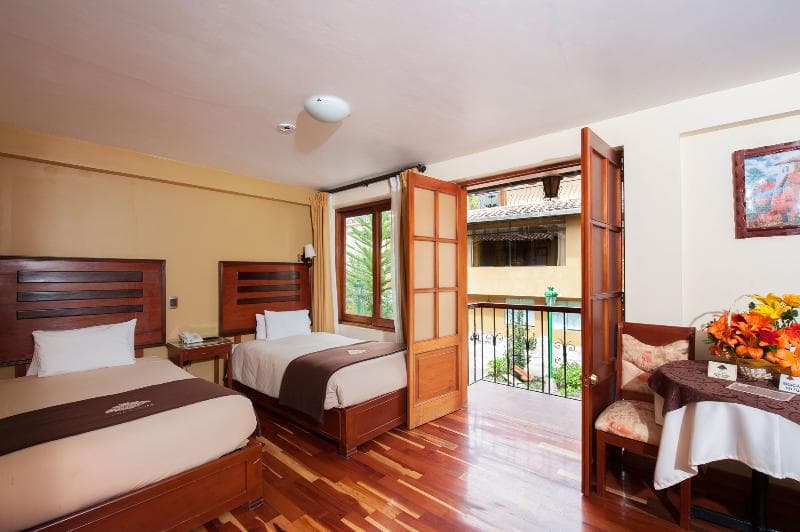 Mabey Urubamba, Room