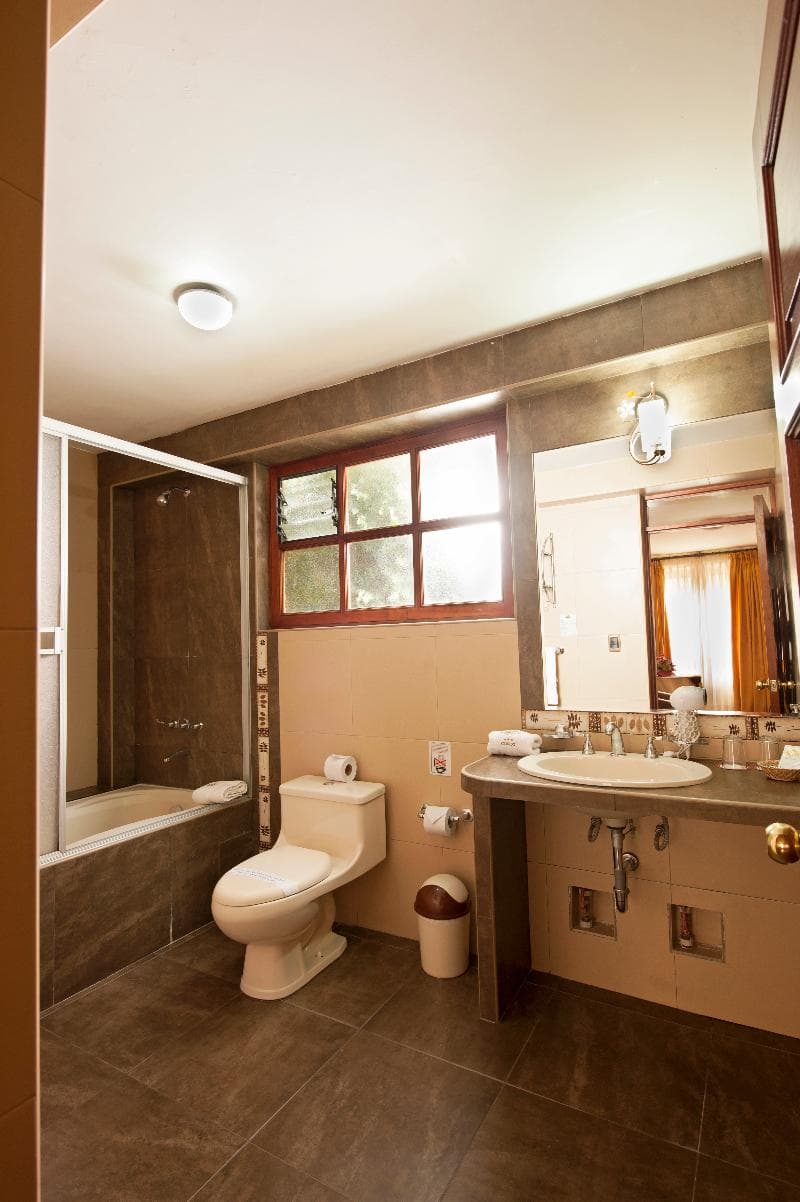 Mabey Urubamba, Room