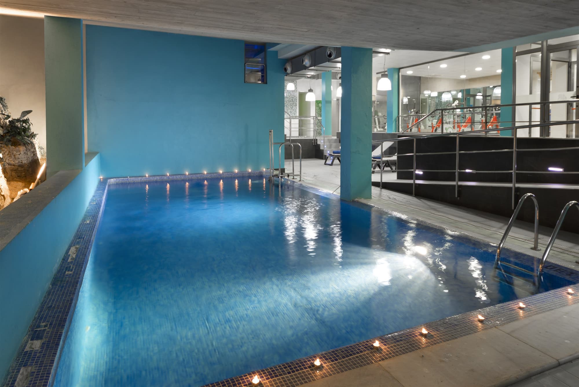 4R Salou Park Resort II, Sports and Entertainment