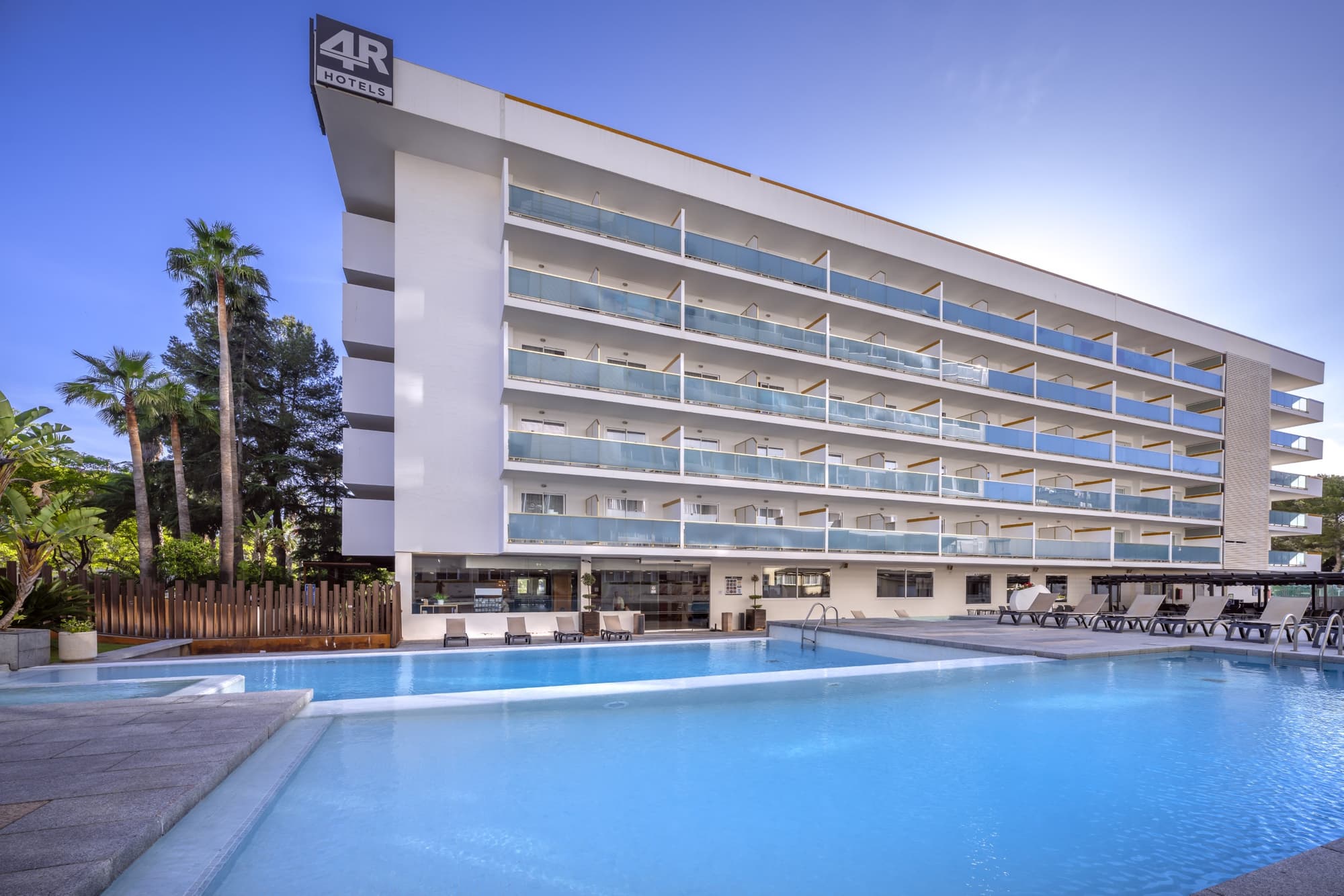 4R Salou Park Resort II, Pool