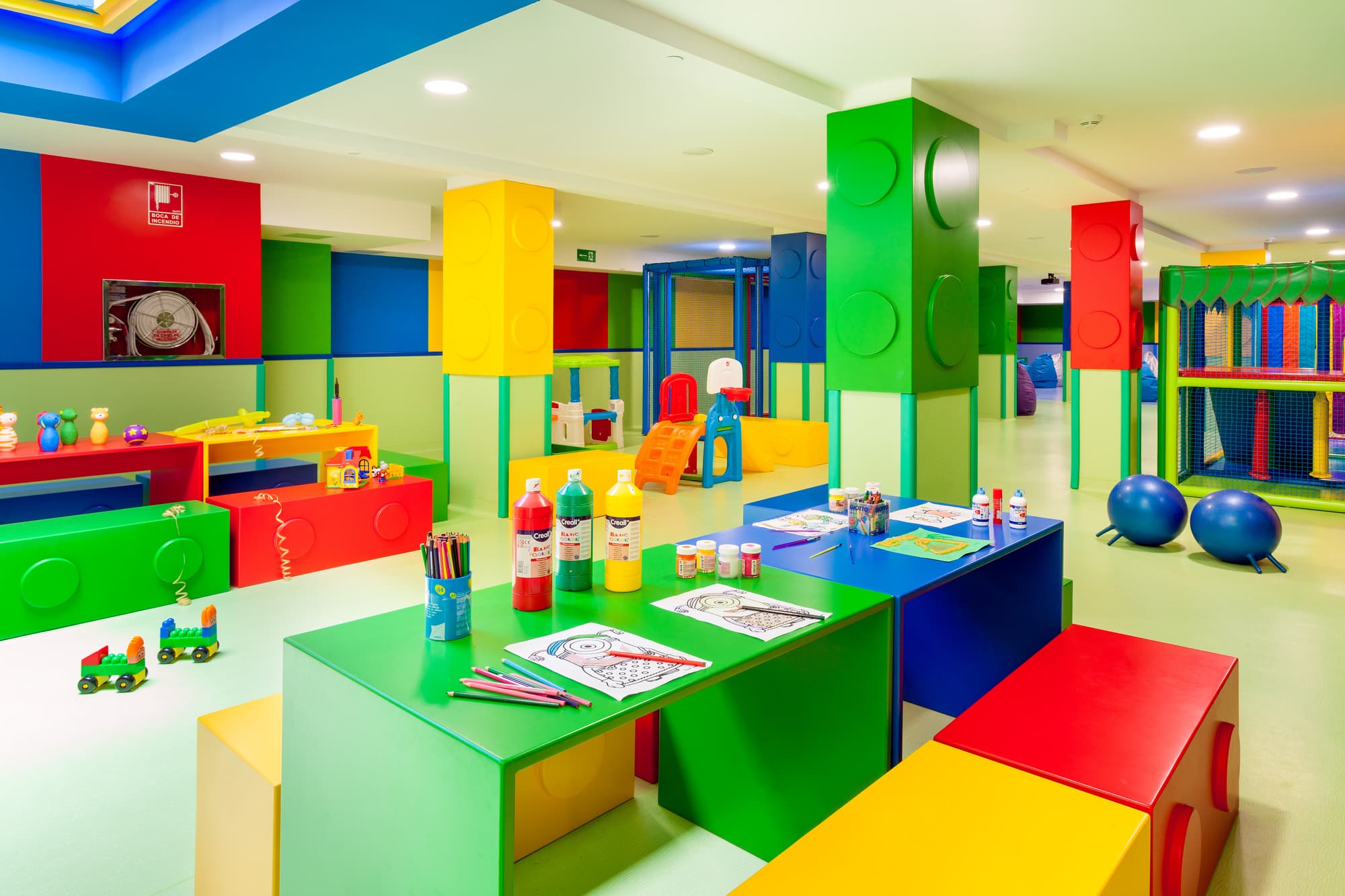 Tagoro Family and Fun Costa Adeje, Sports and Entertainment