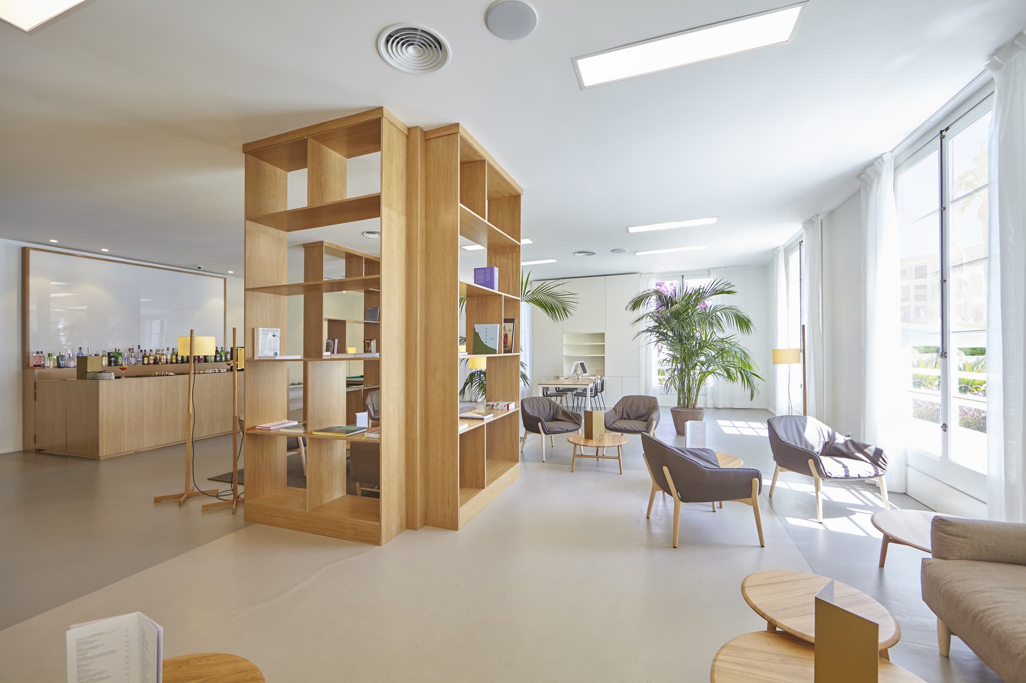 Prinsotel la Caleta, Sports and Entertainment