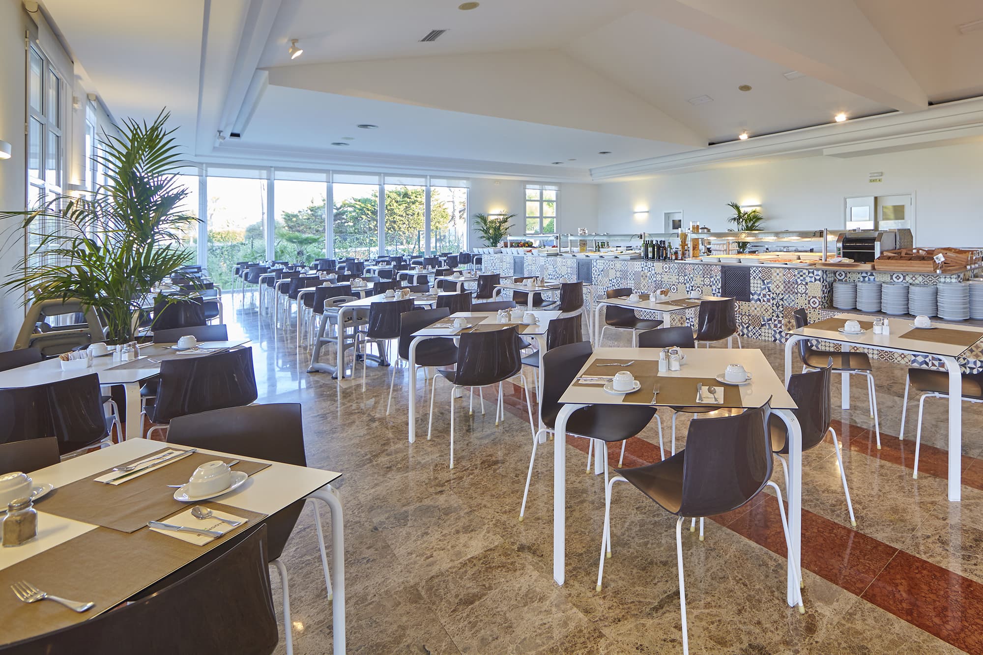 Prinsotel la Caleta, Restaurant