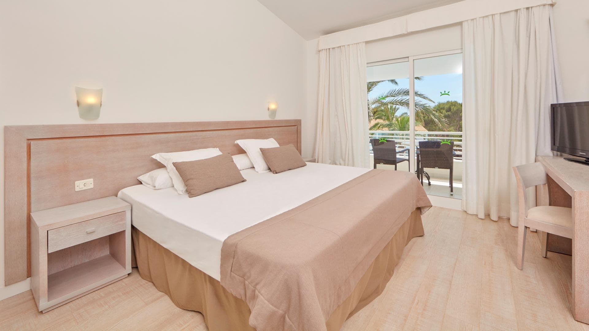 Prinsotel la Caleta, Room