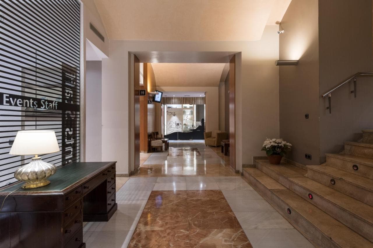 Catalonia Plaza Cataluña, Lobby