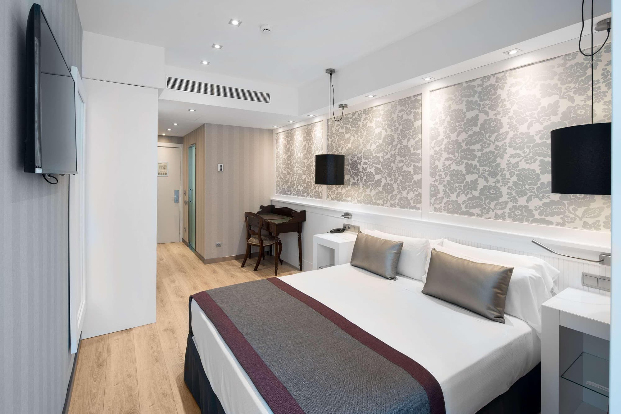 Catalonia Plaza Cataluña, Room