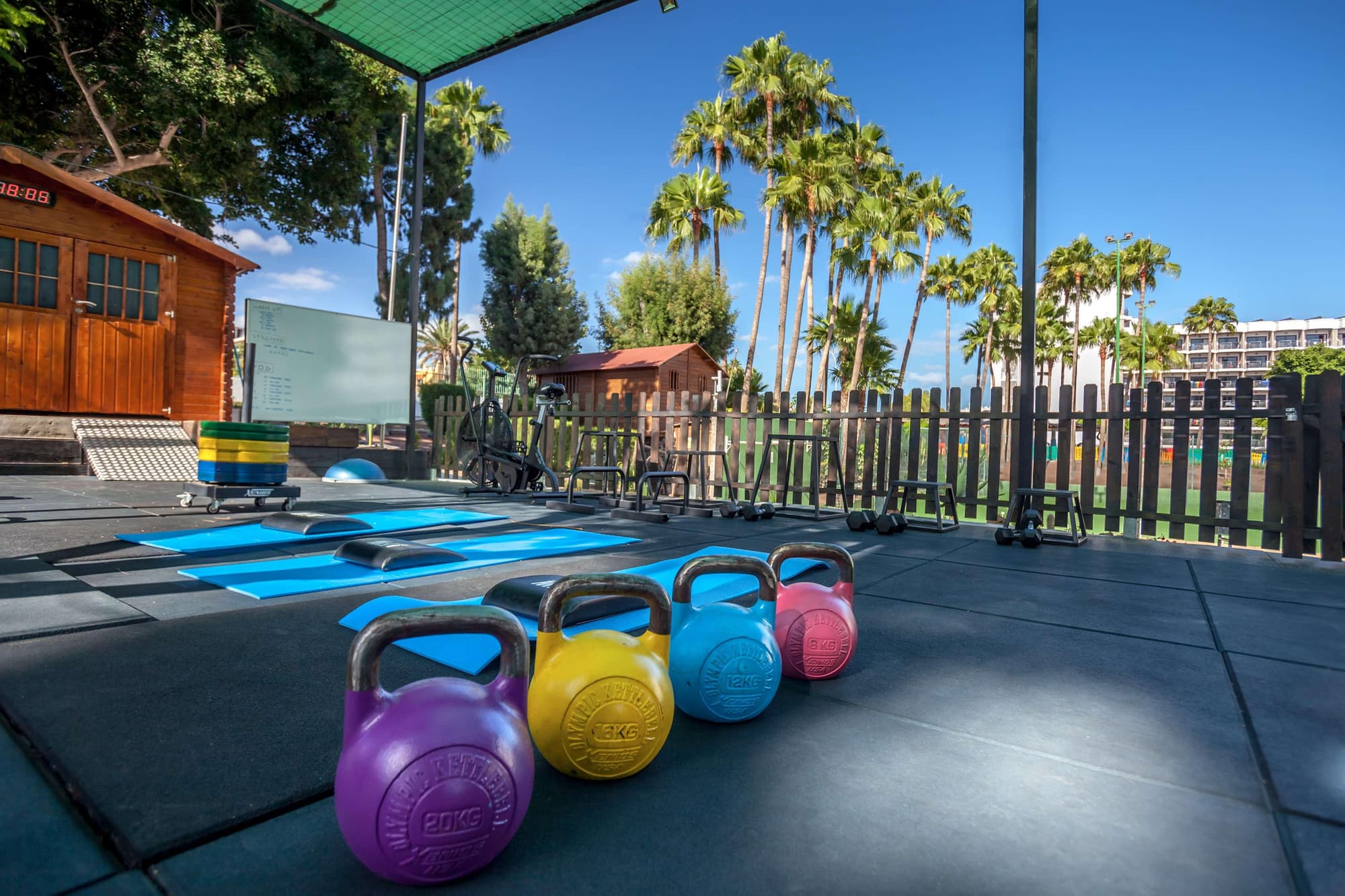 Barcelo Margaritas, Sports and Entertainment