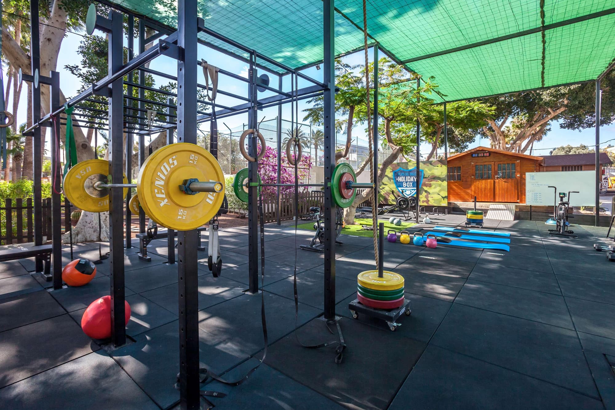 Barcelo Margaritas, Sports and Entertainment