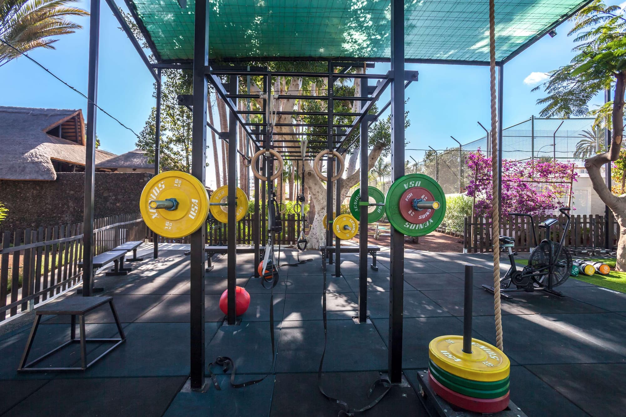 Barcelo Margaritas, Sports and Entertainment