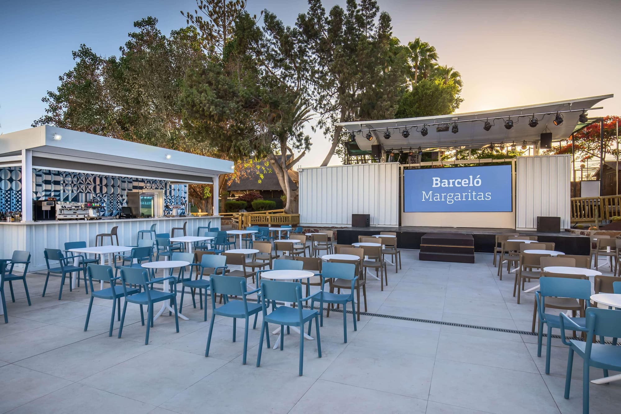 Barcelo Margaritas, Sports and Entertainment