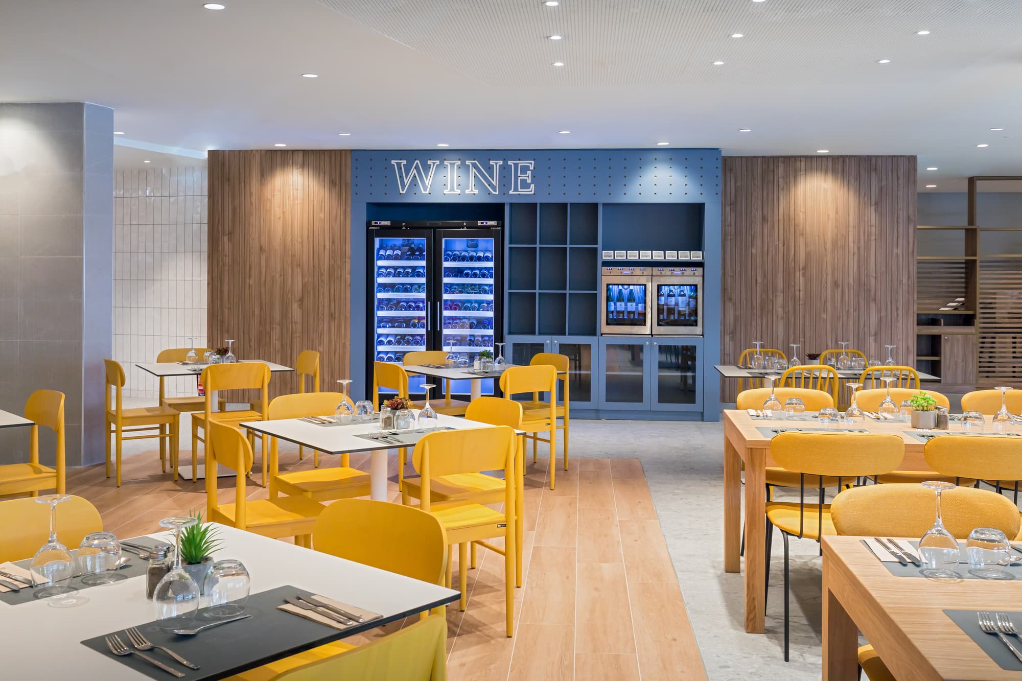 Barcelo Margaritas, Restaurant