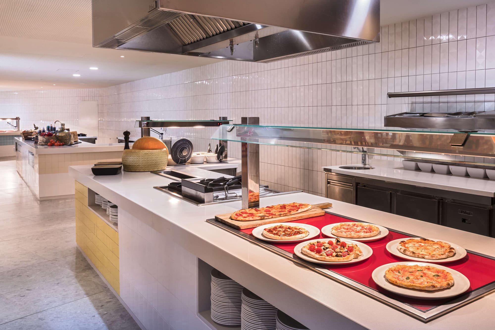 Barcelo Margaritas, Restaurant