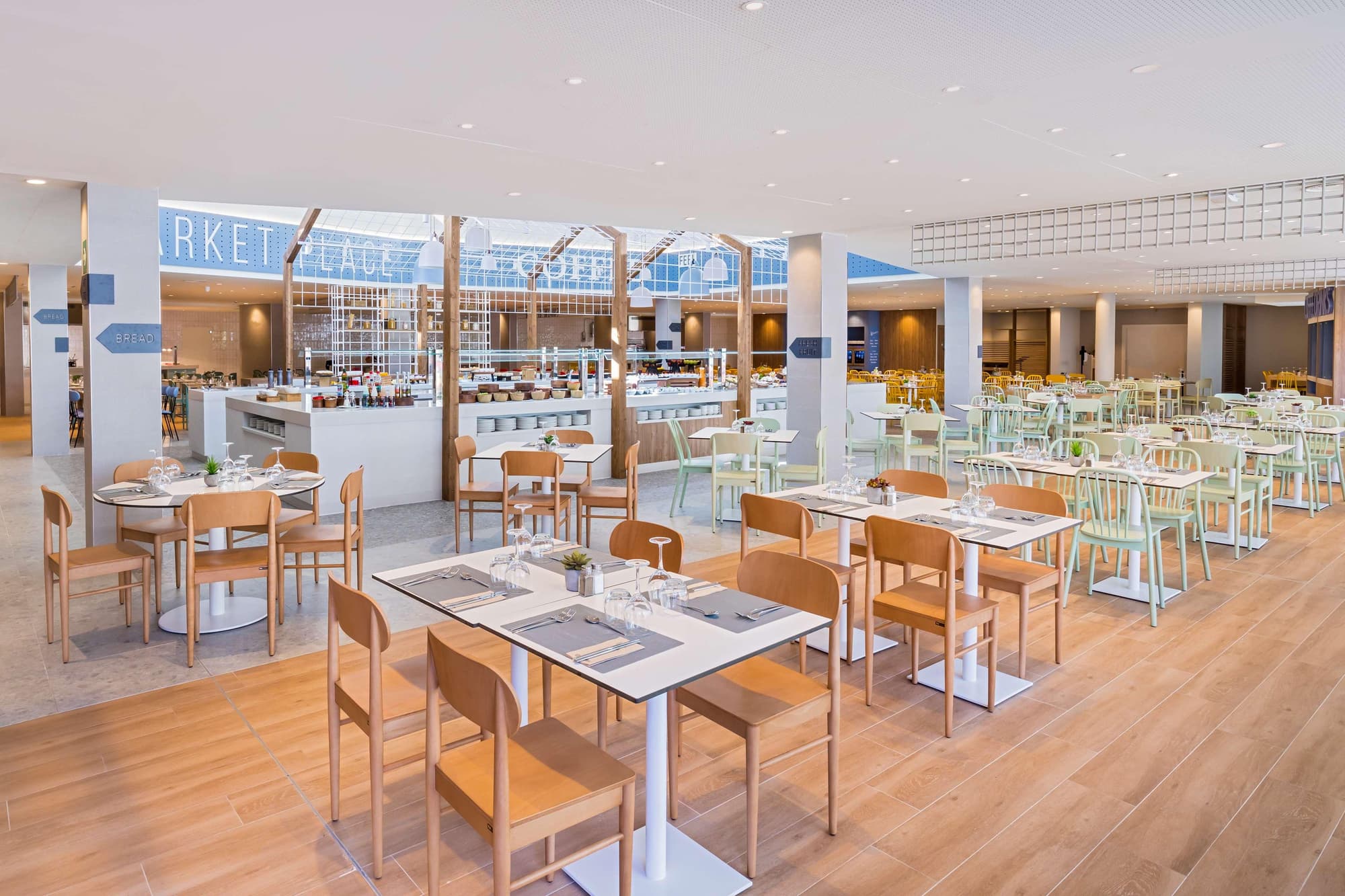 Barcelo Margaritas, Restaurant