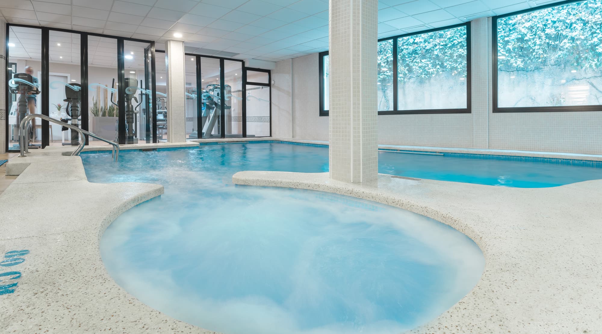 RH Corona del Mar, Pool