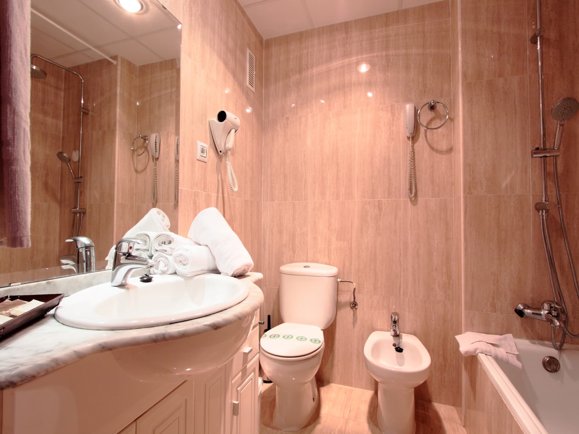 Magic Aqua Rock Gardens, Room