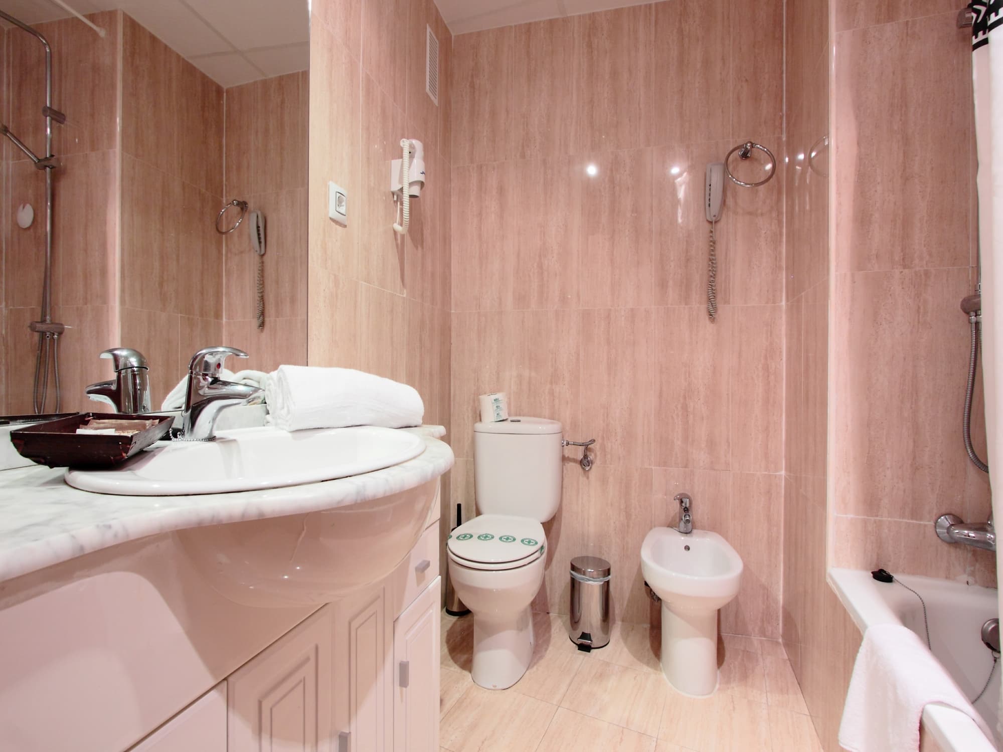 Magic Aqua Rock Gardens, Room