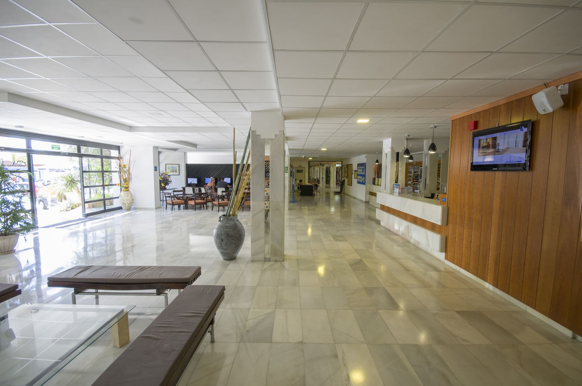 AzuLine Hotel Mar Amantis and Mar Amantis II, Lobby