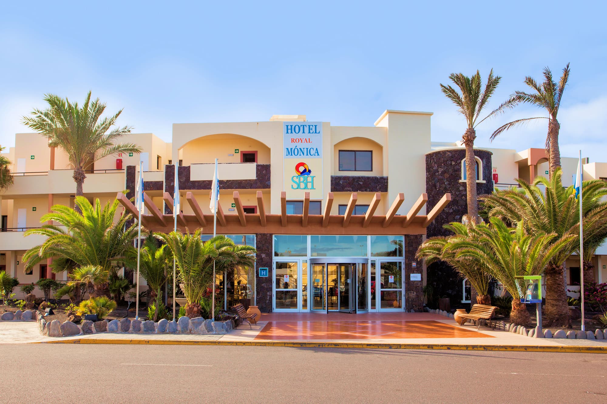SBH Royal Mónica, General view
