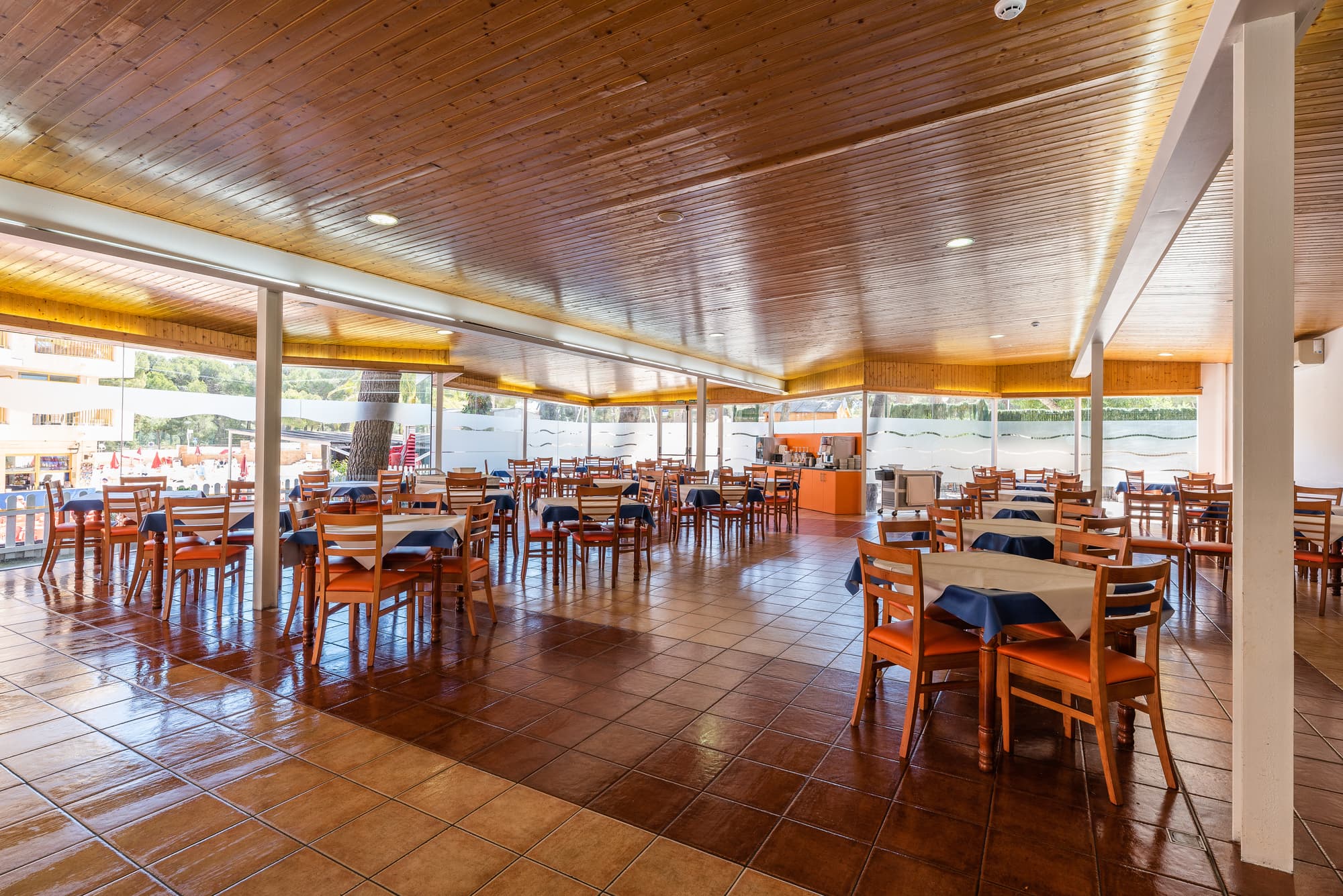 Salou Pacific, Restaurant